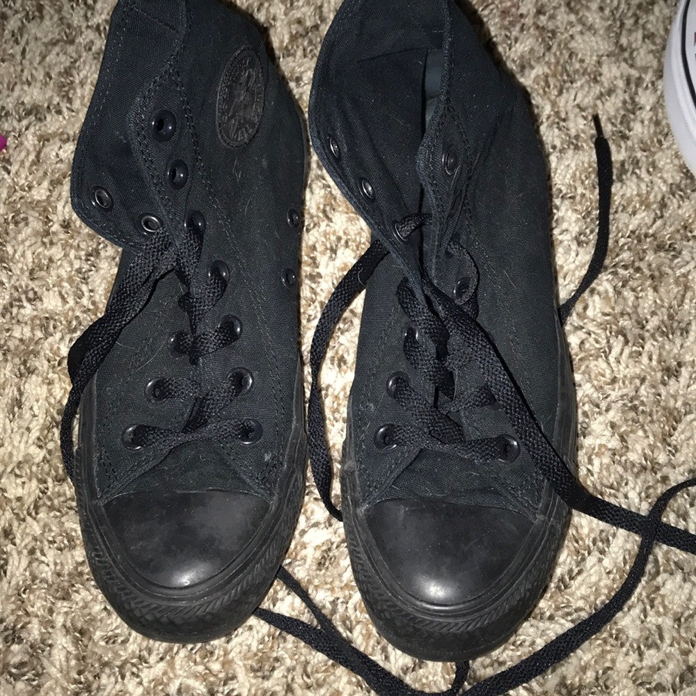 Black high top converse
